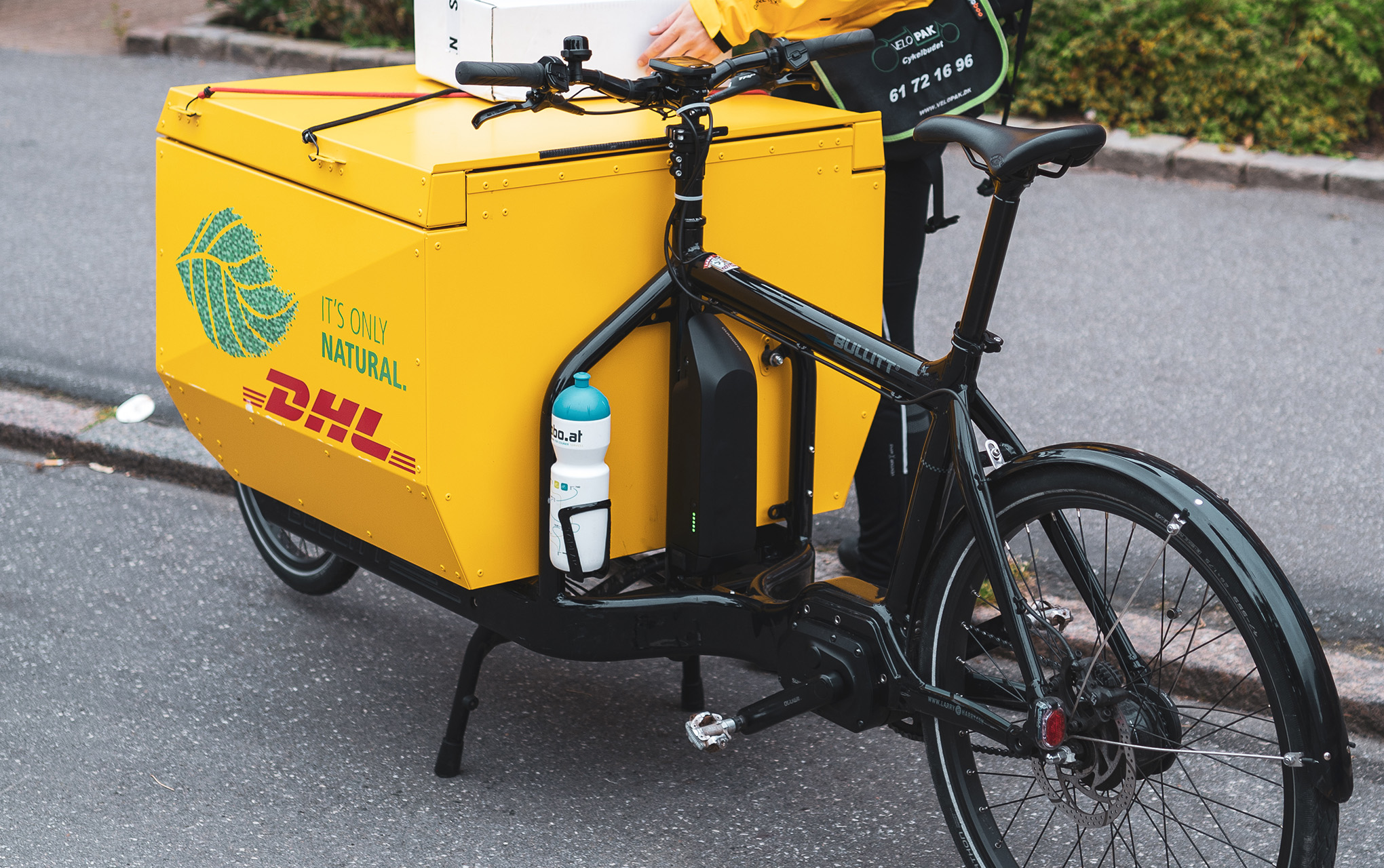 Bike store cargo box